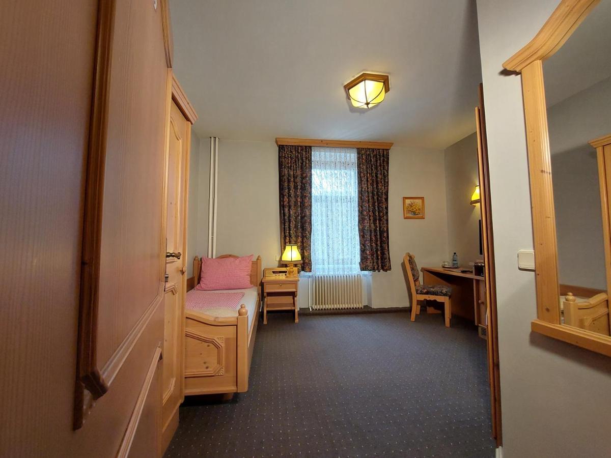3 Raben - Leoben - Zimmer Fuer Geschaeftsreisende, Urlauber, Monteure Und Handwerker, Polski Pensjonat Austria ภายนอก รูปภาพ