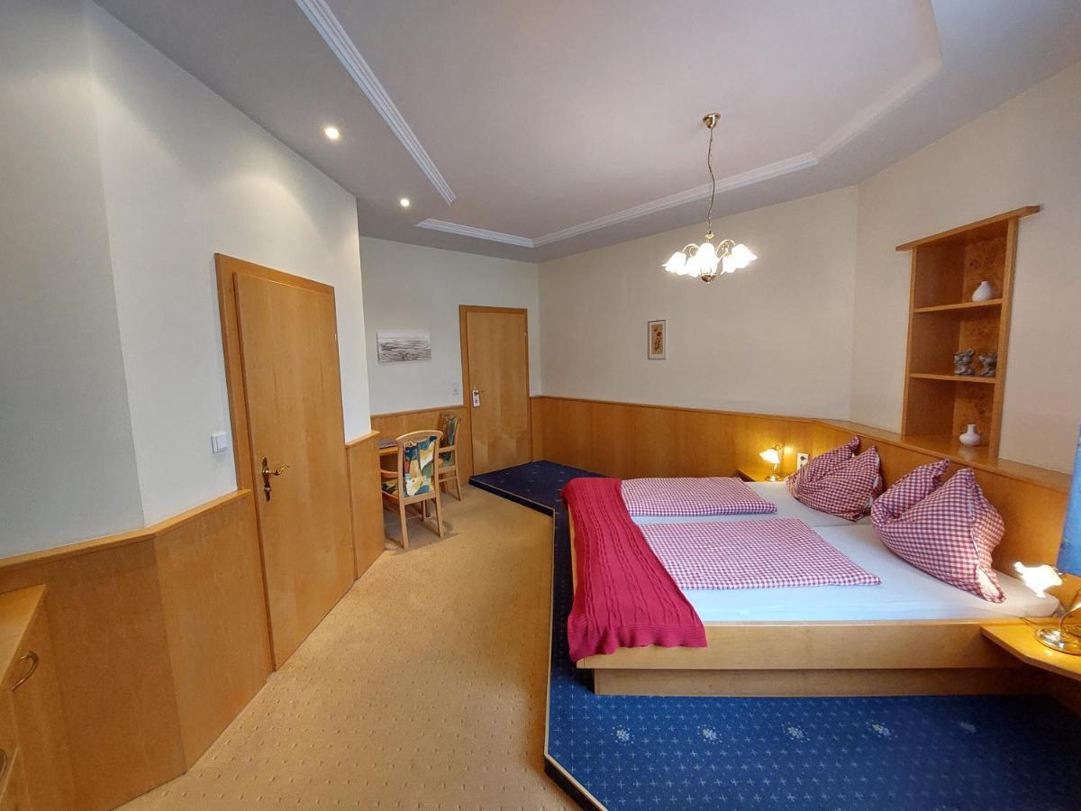 3 Raben - Leoben - Zimmer Fuer Geschaeftsreisende, Urlauber, Monteure Und Handwerker, Polski Pensjonat Austria ภายนอก รูปภาพ