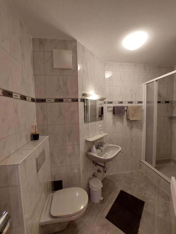 3 Raben - Leoben - Zimmer Fuer Geschaeftsreisende, Urlauber, Monteure Und Handwerker, Polski Pensjonat Austria ภายนอก รูปภาพ