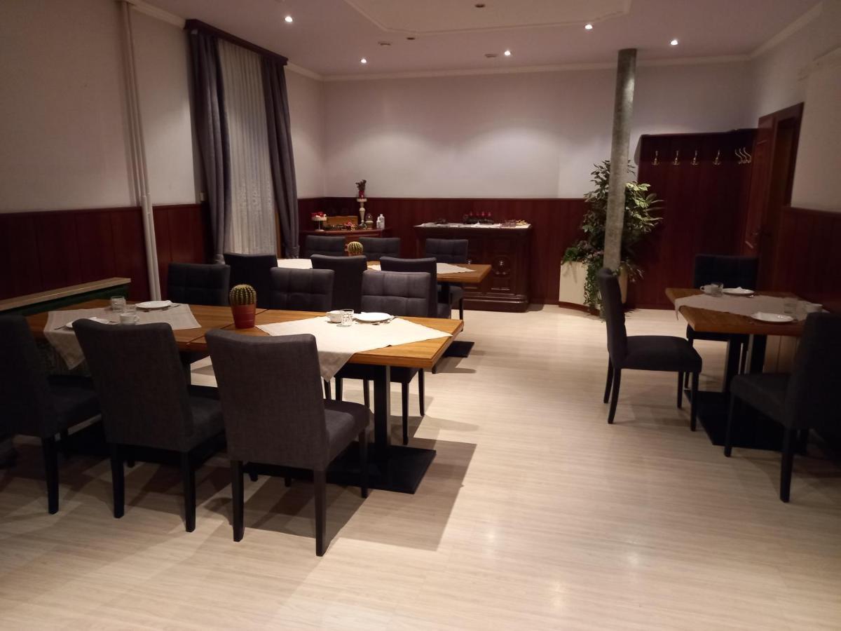 3 Raben - Leoben - Zimmer Fuer Geschaeftsreisende, Urlauber, Monteure Und Handwerker, Polski Pensjonat Austria ภายนอก รูปภาพ