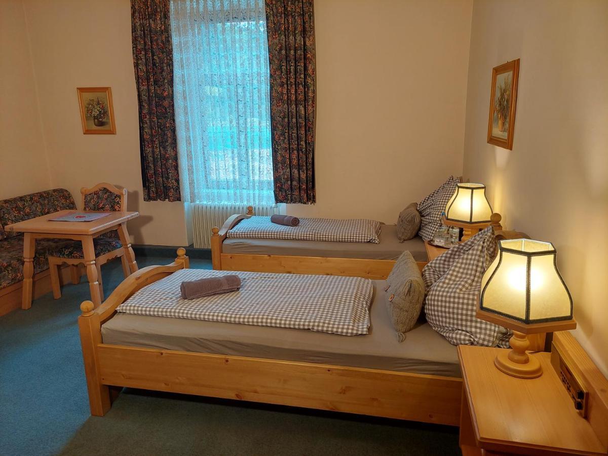 3 Raben - Leoben - Zimmer Fuer Geschaeftsreisende, Urlauber, Monteure Und Handwerker, Polski Pensjonat Austria ภายนอก รูปภาพ